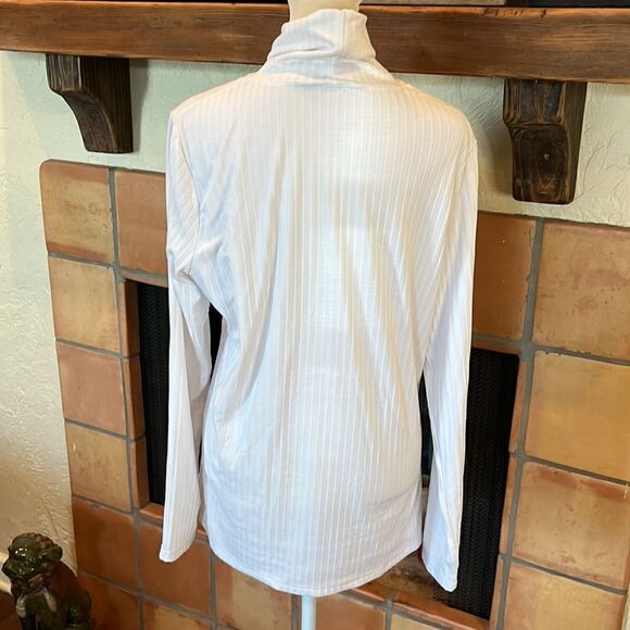 Athleta striped, white, long-sleeved, turtleneck top, L! - Picture 6 of 9